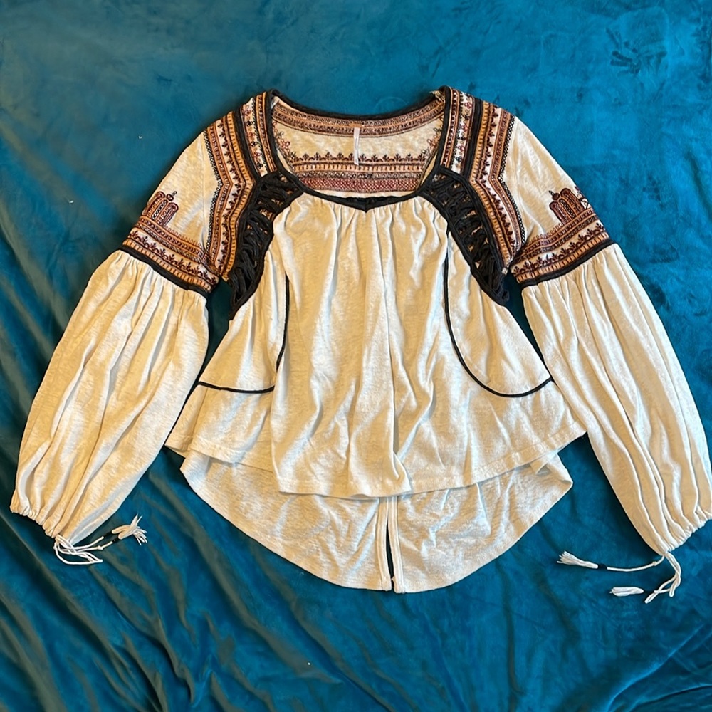 Free People XS Long Sleeve Cream Embroidered Blouse Top